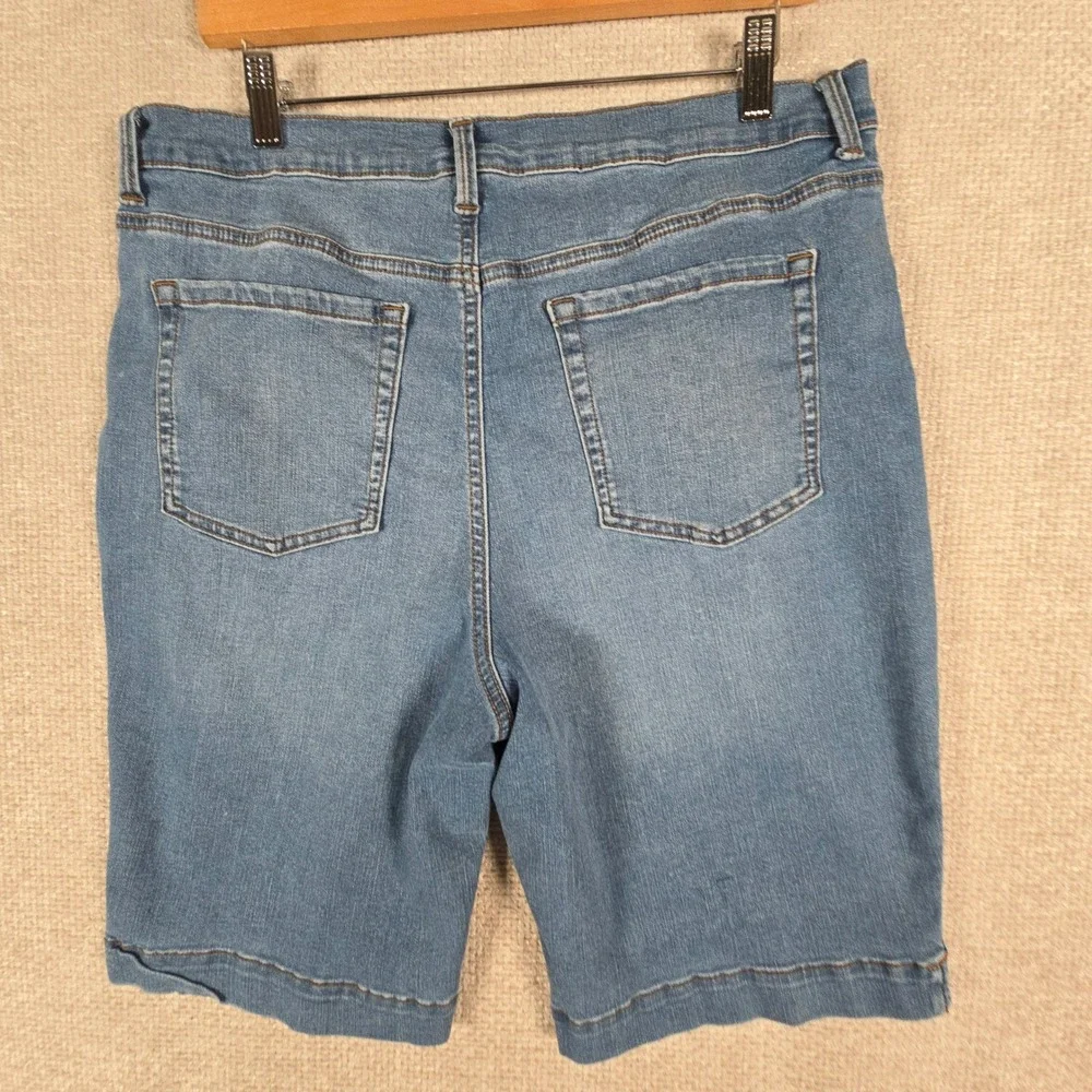 Gloria Vanderbilt Womens Blue Denim Bermuda Shorts Slimming Effect Sz 16 Stretch